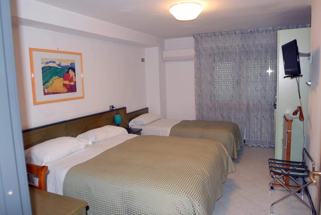 Hotel Sole Giulianova Kültér fotó