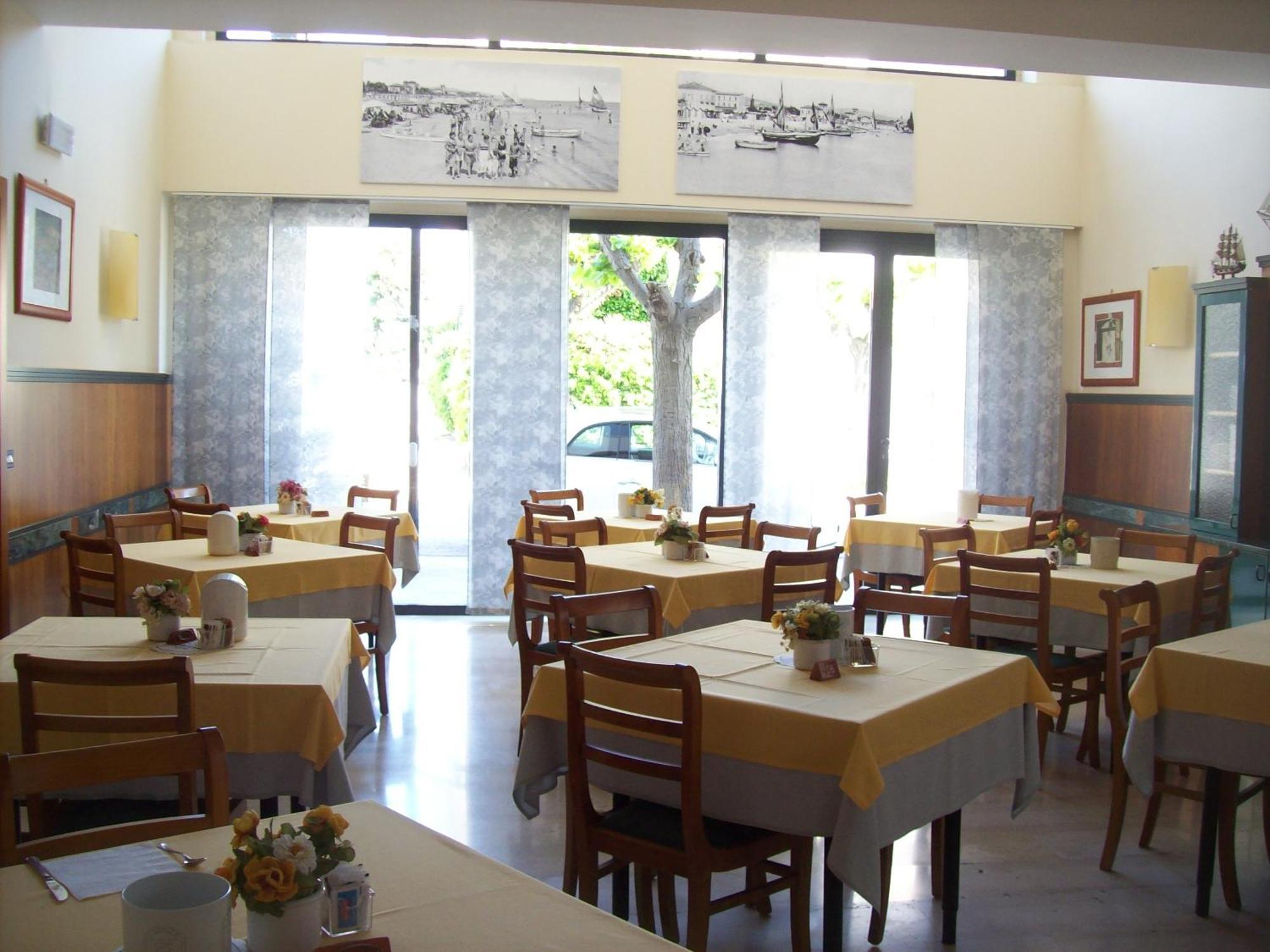 Hotel Sole Giulianova Kültér fotó
